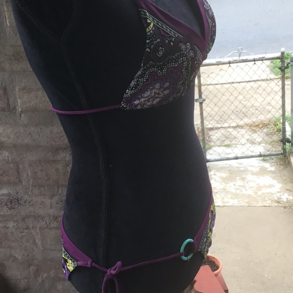 Victoria Secret. Multi colored bikinis ๐ - Picture 3 of 6